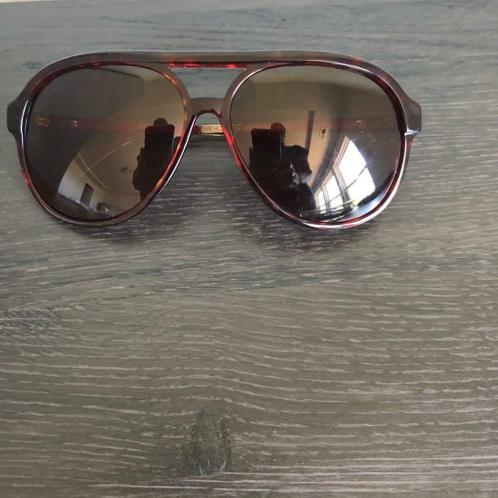 Crimson aviator tortoise shell sunglasses